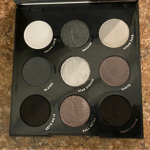 🖤🩶New! Colourpop Smoke Show Eyeshadow Palette - Picture 10 of 13